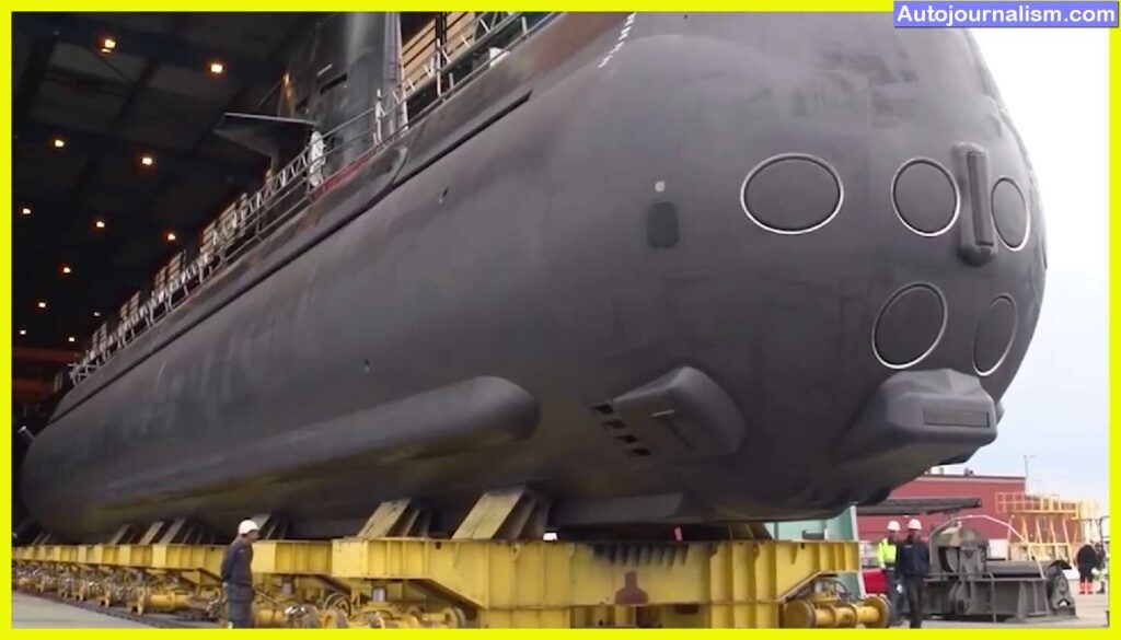 Top-10-Best-Diesel-Electric-Submarine-in-the-World