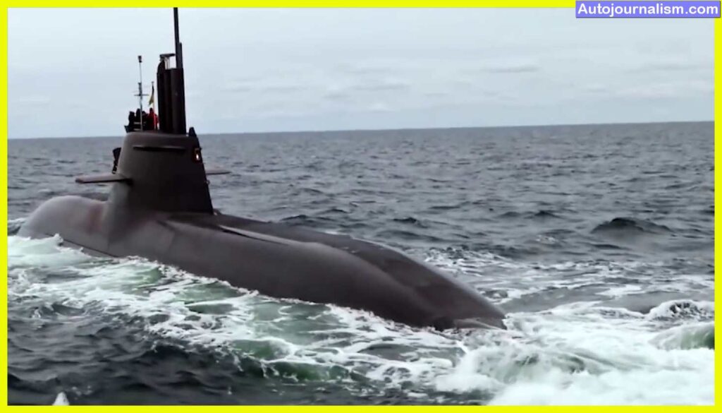 Top-10-Best-Diesel-Electric-Submarine-in-the-World